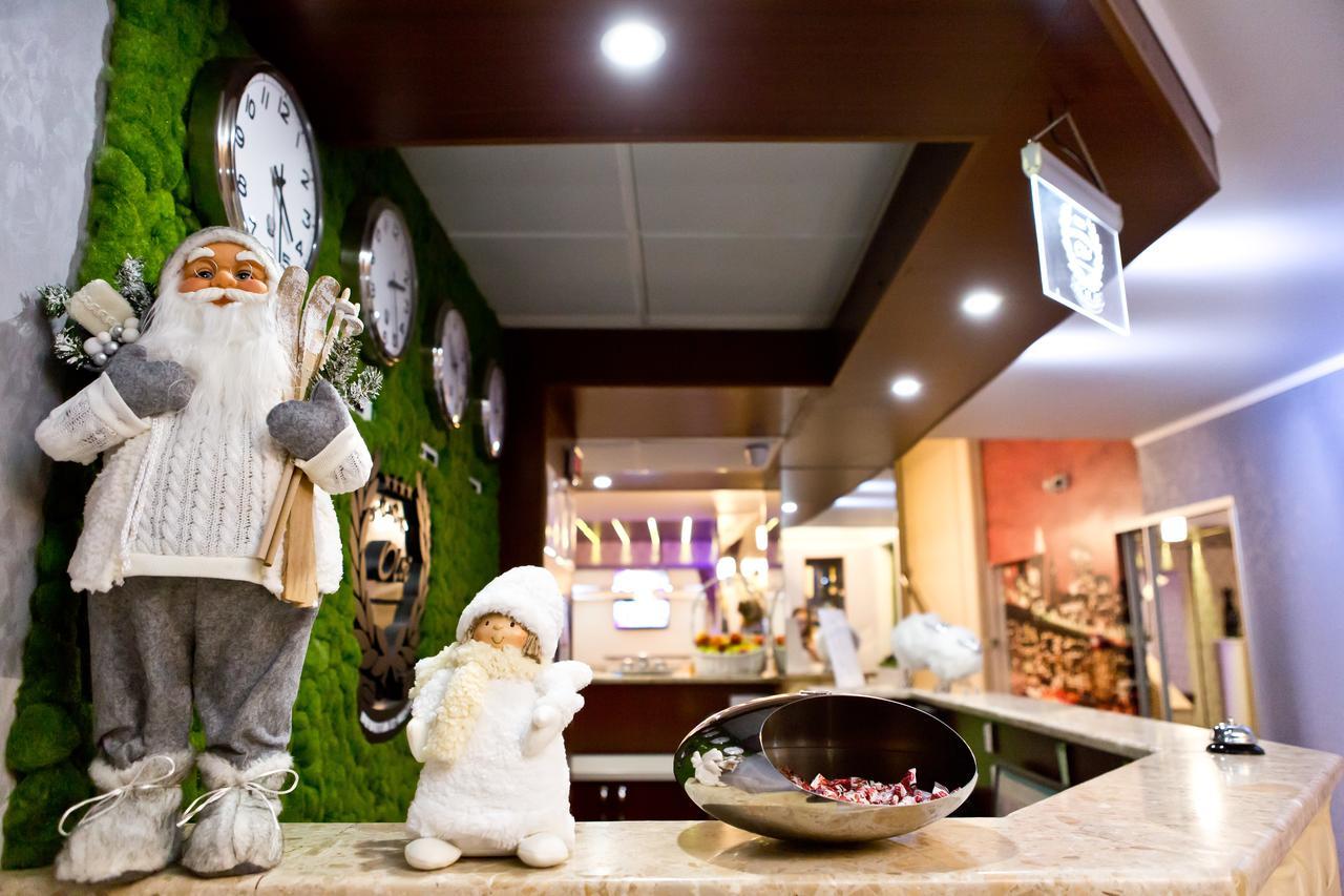 บิซิเนส แอนด์ สปา โฮเต็ล ออยซี Hotel คีชีเนา ภายนอก รูปภาพ